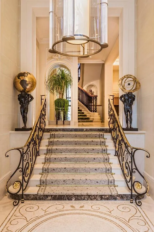 *****  Hotel San Regis Paris France